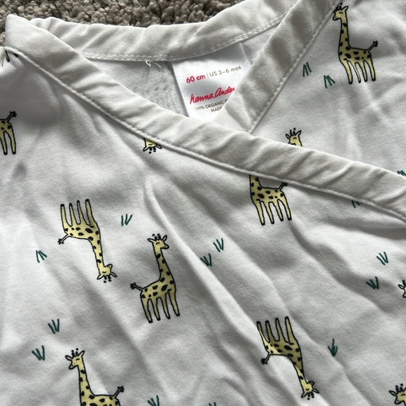 Hanna Andersson Pima cotton giraffe outfit - Picture 2 of 6